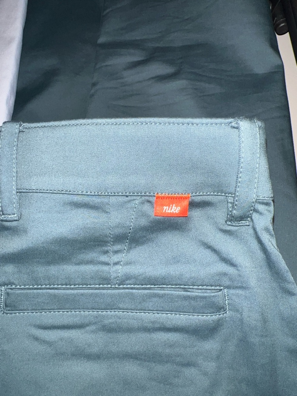 Men's Nike 32x32 Chino Pants BOGO - Picture 3 of 4
